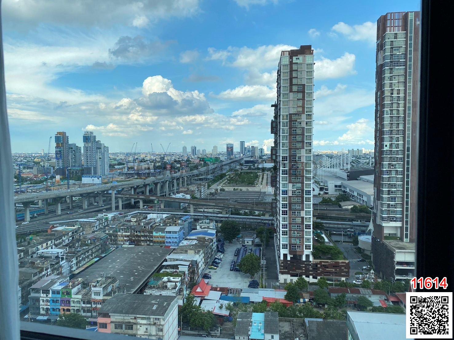 เช่า คอนโด Ideo O2 2 ห้องนอน วิว 3 สระ ใกล้ BTS บางนา และ Bangkok Mall,BITEC Bangna